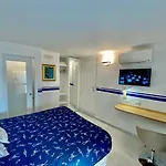 The Sea View 4* 马纳罗拉