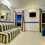 The Sea View 4*