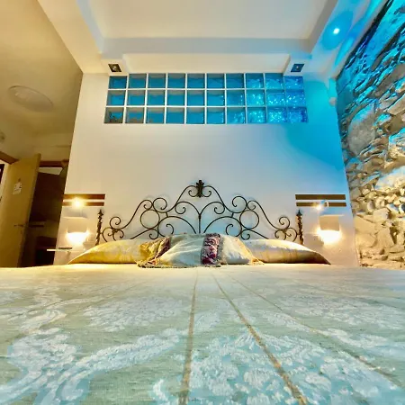 The Sea View מנרולה