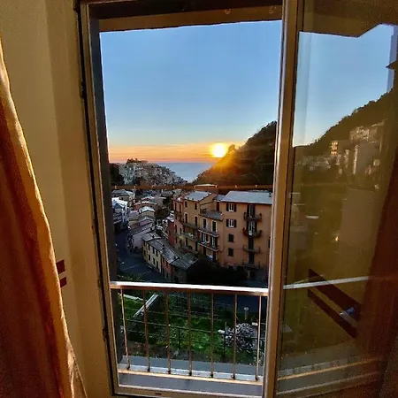The Main Plaza * Manarola