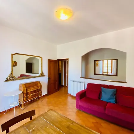 The Sea View בית הארחה