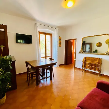 بيت ضيافة The Sea View مانارولا