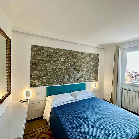 The Sea View بيت ضيافة مانارولا