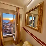 The Sea View 4*