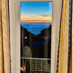 The Sea View 게스트하우스