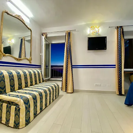 The Sea View 4*
