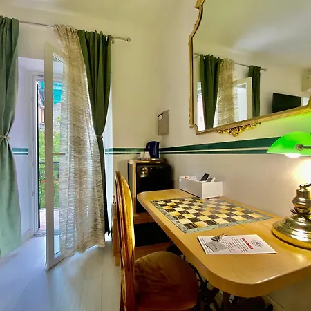 The Main Plaza Guest house *